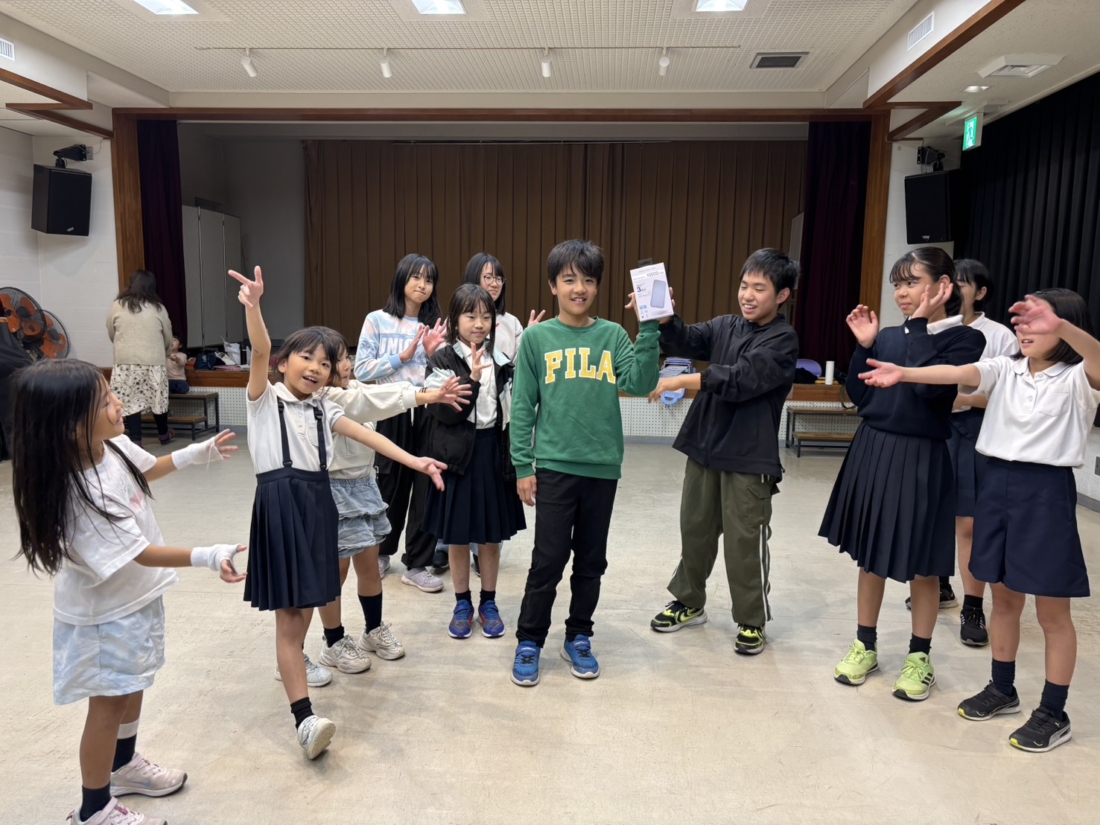 10月の防災クイズ賞品授与